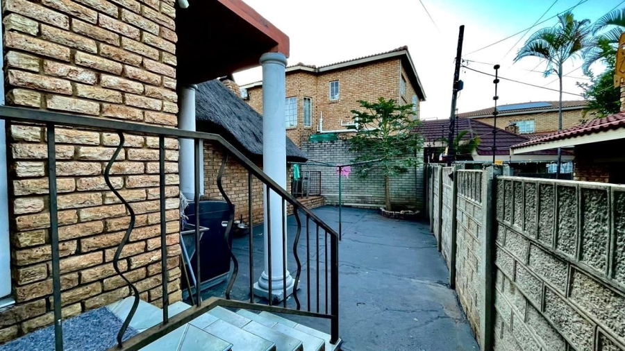 3 Bedroom Property for Sale in Safari Gardens North West